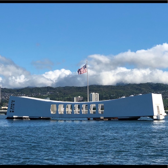 Meet your Posher, Celeste a Traveler - Picture 3 of 7